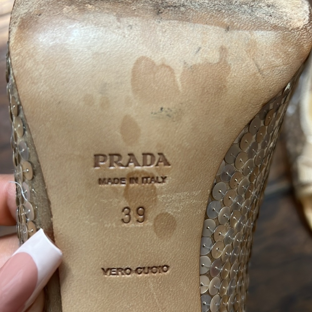Prada 👠 - Picture 3 of 12